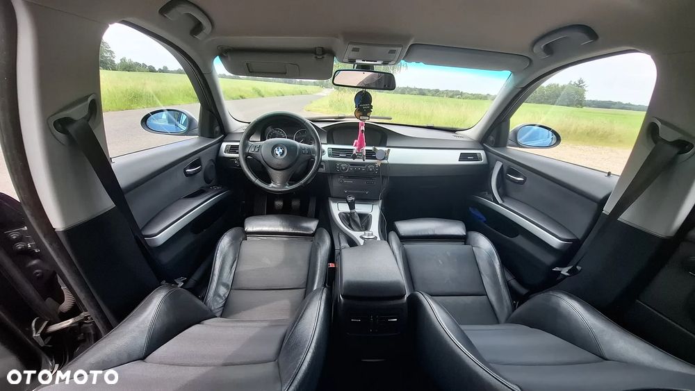 BMW Seria 3 320d - 15