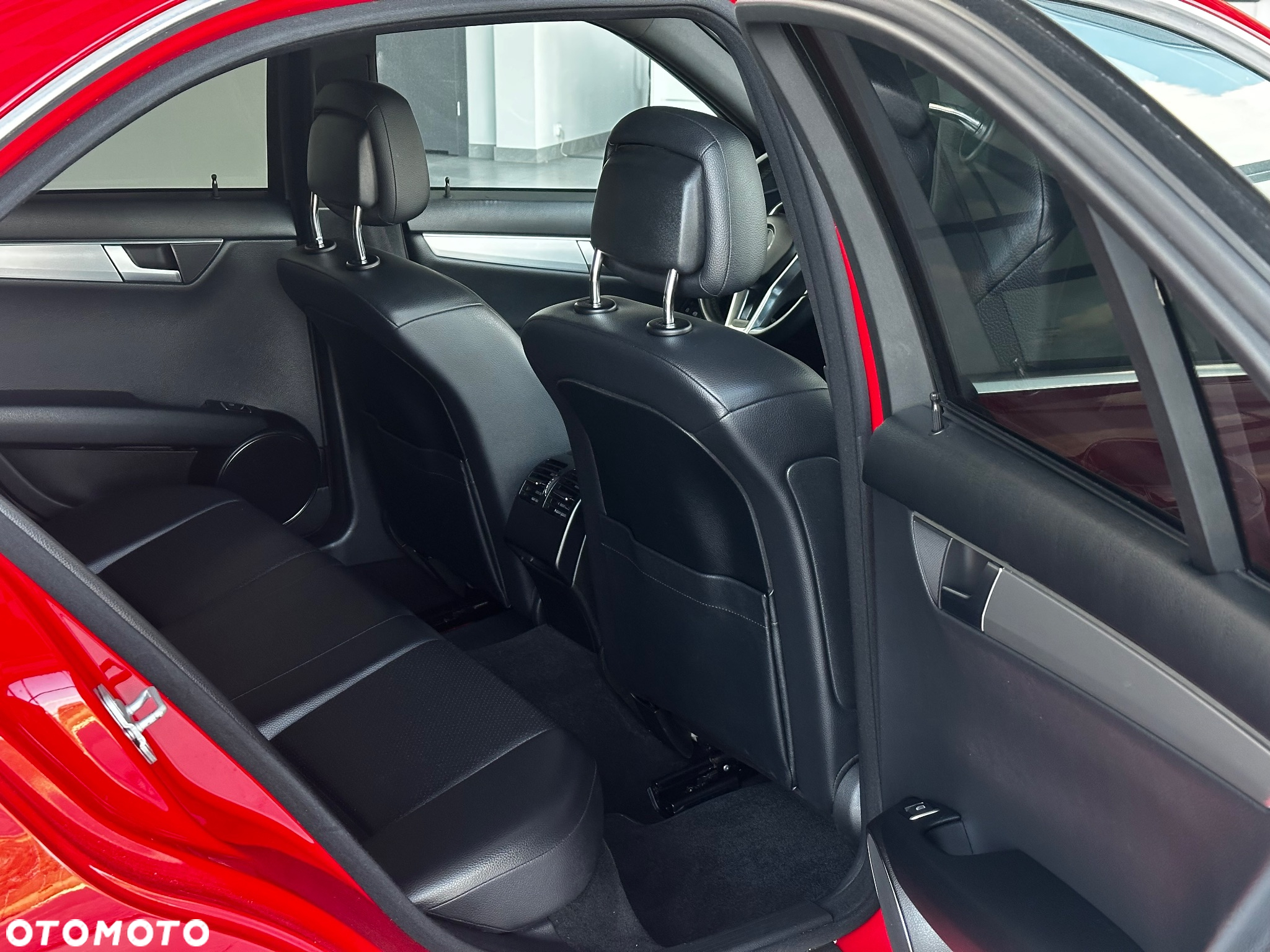 Mercedes-Benz Klasa C 250 CGI Automatik BlueEFFICIENCY - 23