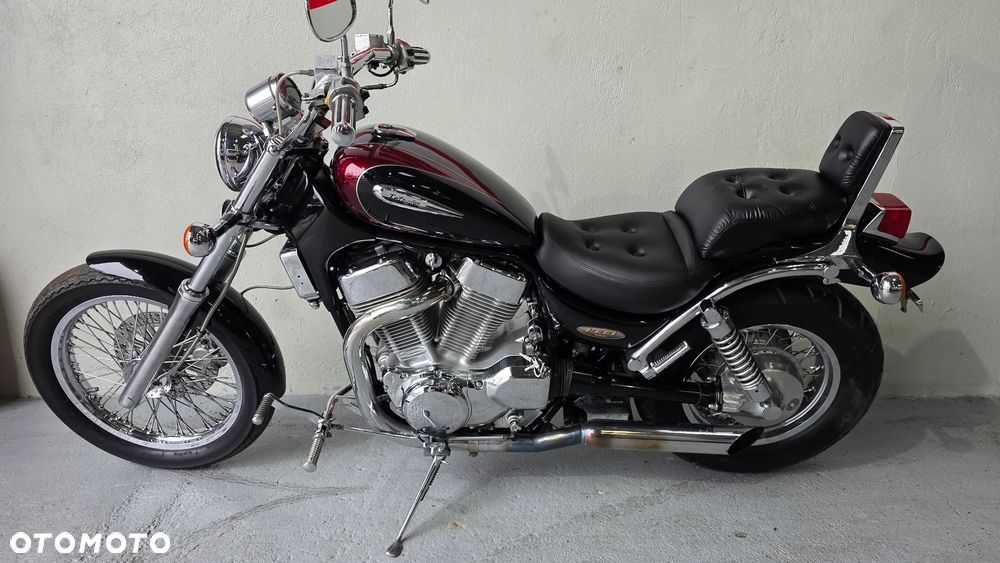 Suzuki Intruder - 17