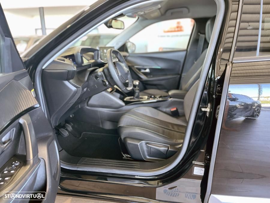 Peugeot 2008 1.2 PureTech Allure Pack - 11