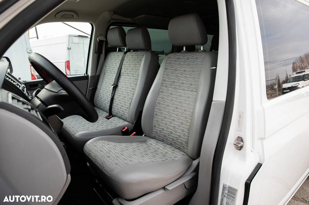 Volkswagen Caravelle - 7