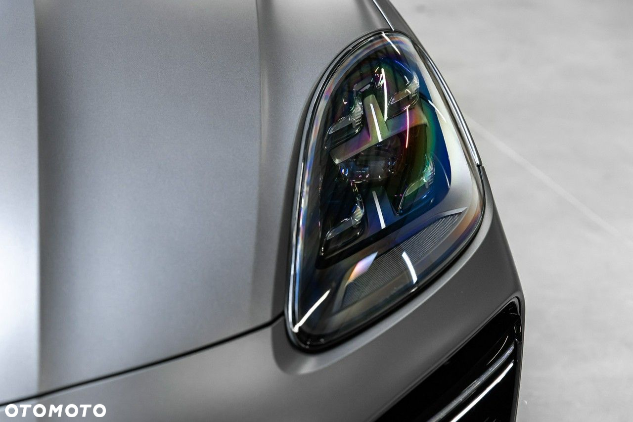 Porsche Cayenne Turbo - 12