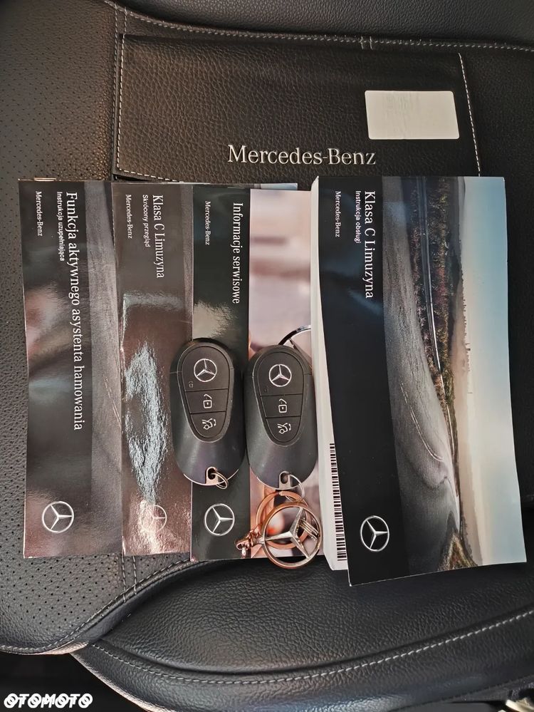 Mercedes-Benz Klasa C 180 mHEV - 31