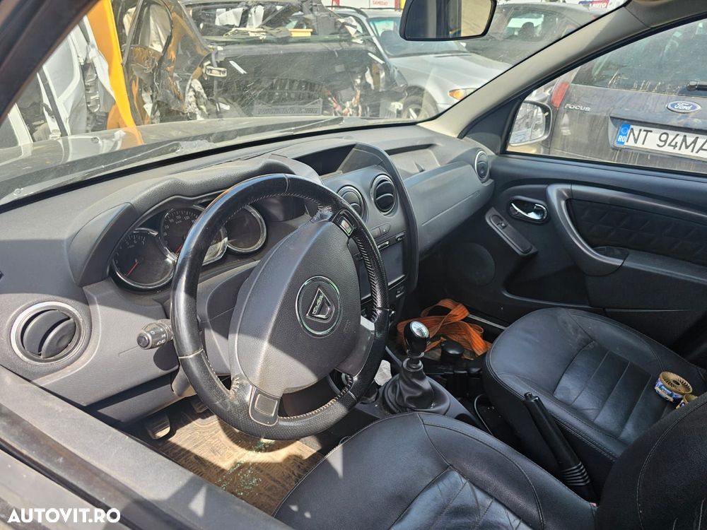 Plansa bord Dacia Duster 1 [facelift] [2013 - 2017] 1.5 DCI k9k858 - 11