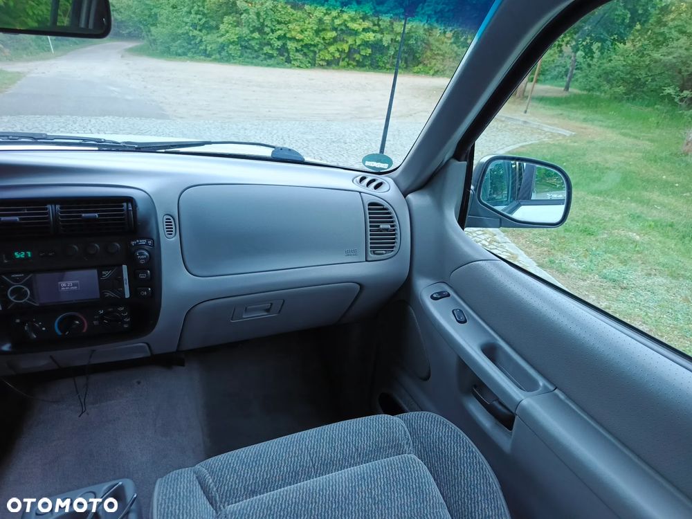 Ford Explorer - 10