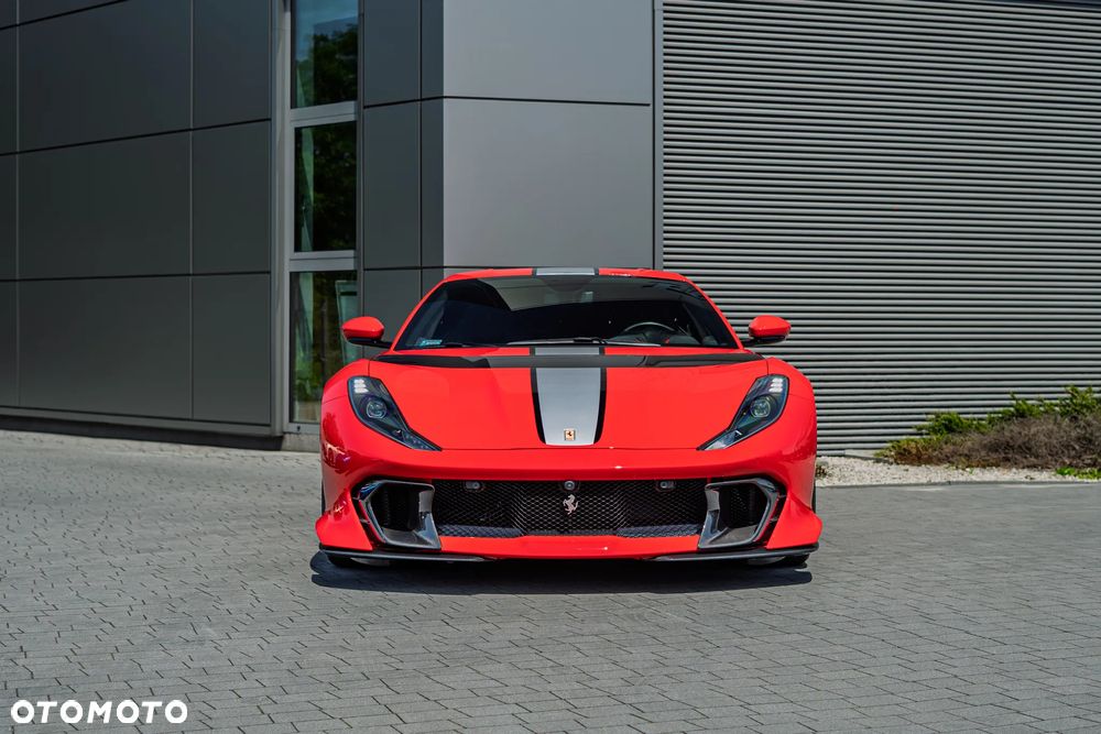 Ferrari 812 Superfast - 9