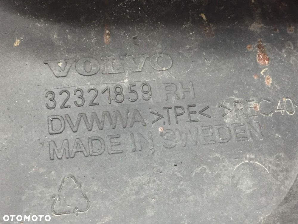 CHLAPACZ TYŁ PRAWY VOLVO XC40 II 2021 32321859 - 4
