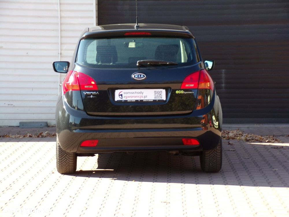 Kia Venga - 14