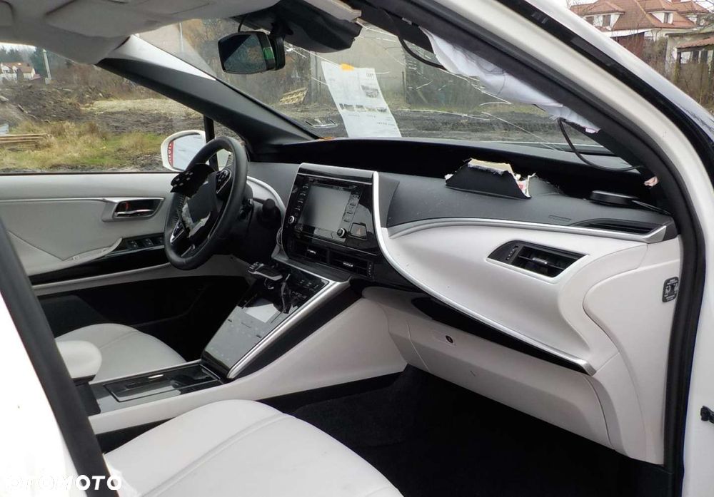 Toyota Mirai - 16