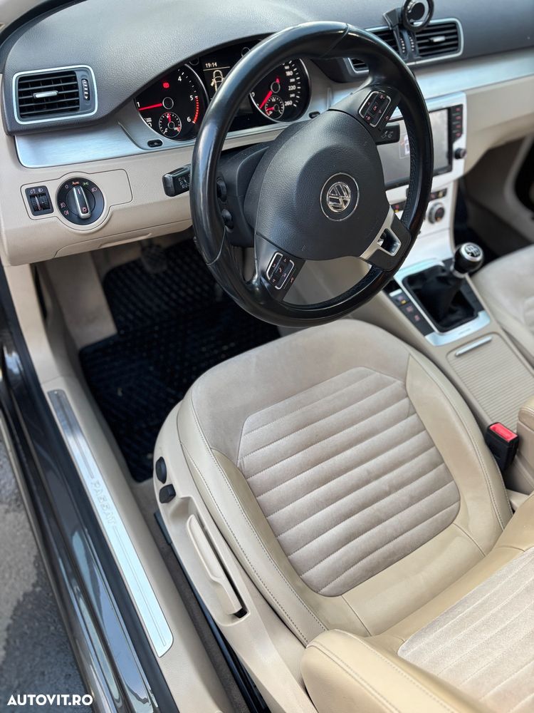 Volkswagen Passat 2.0 TDI BlueMotion Tehnology 4Motion Highline - 27