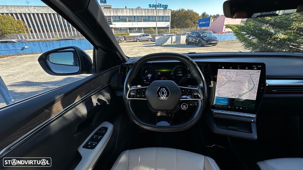 Renault Mégane E-Tech EV60 Iconic - 28