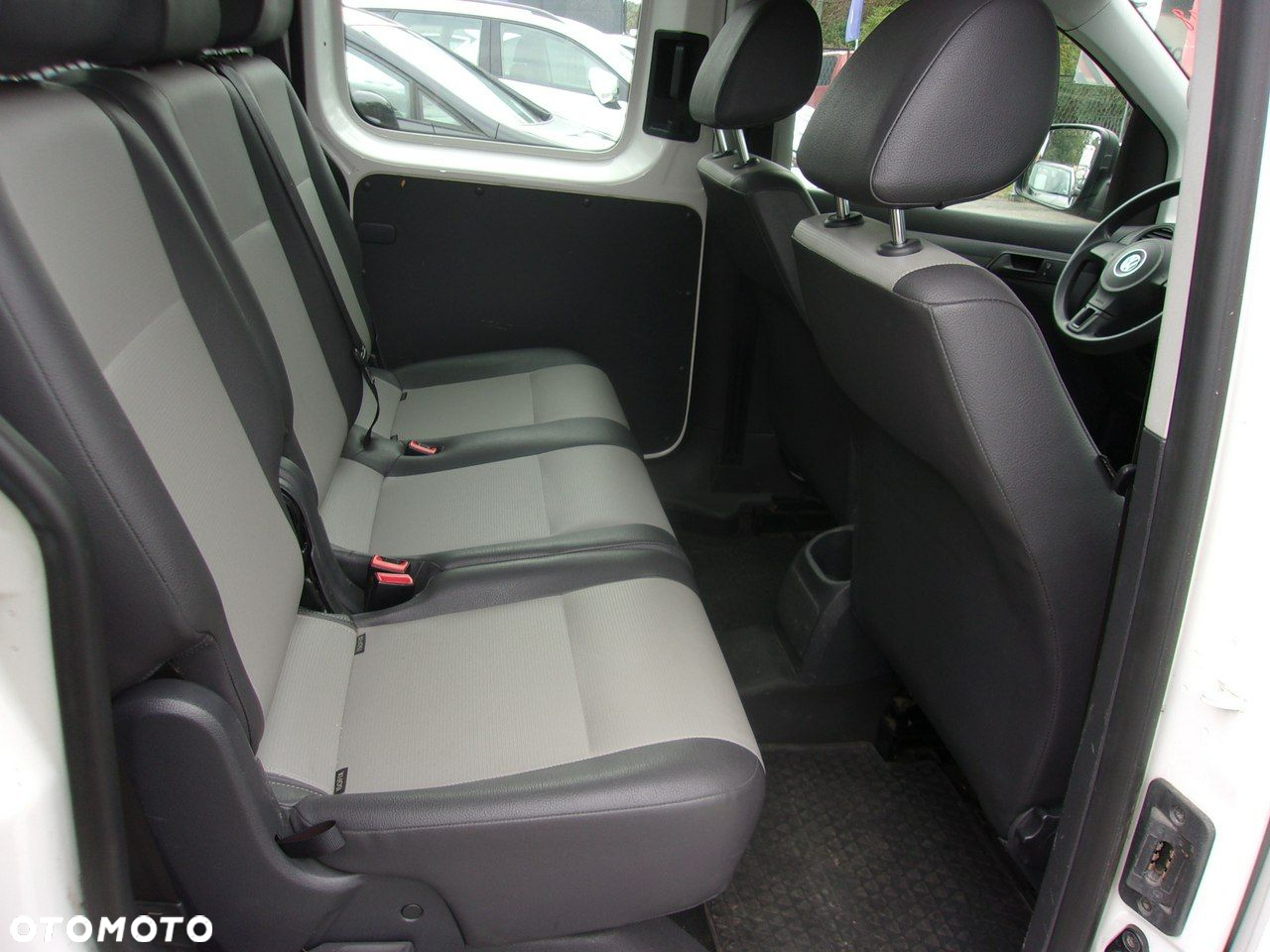 Volkswagen Caddy 2.0 TDI Comfortline Edition 4Motion - 28