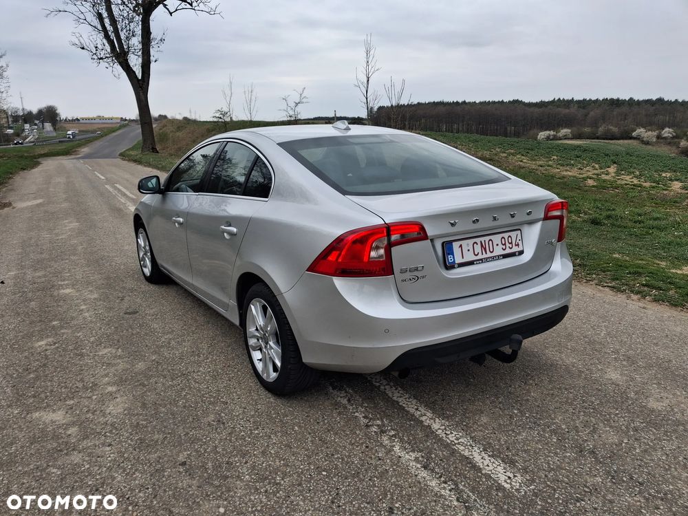 Volvo S60 D2 Edition - 4