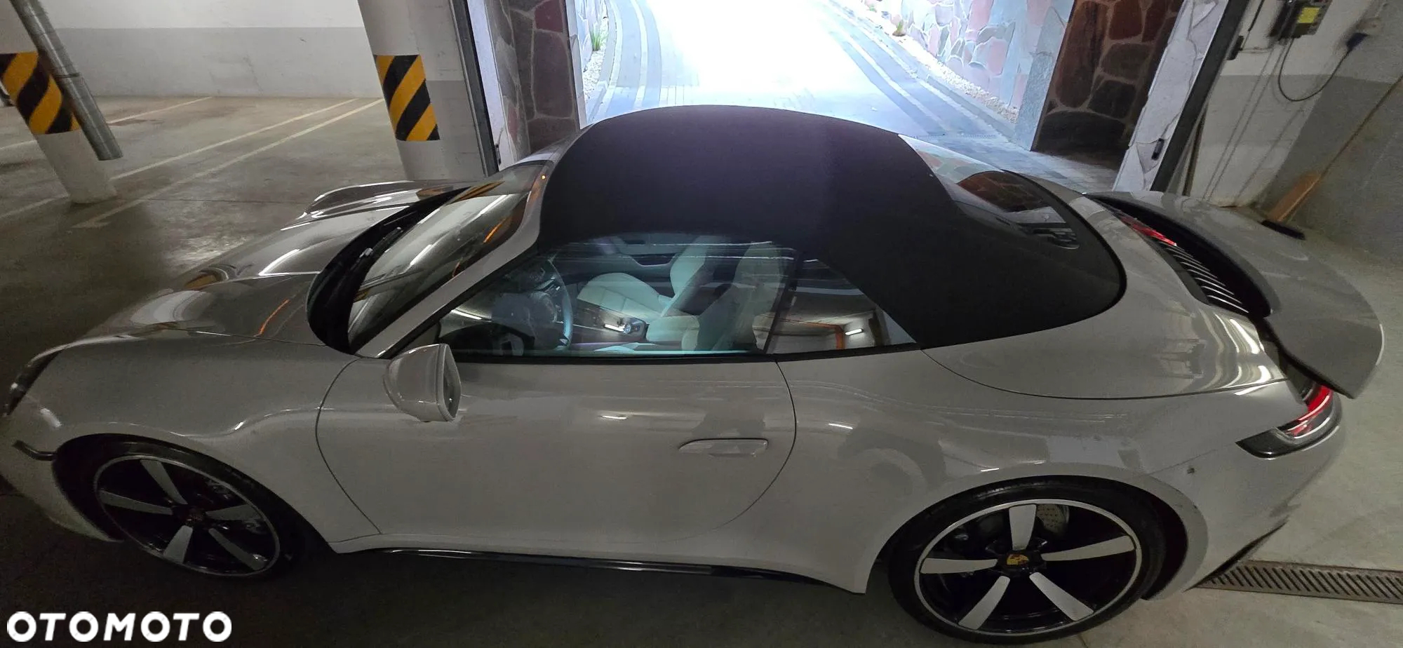 Porsche 911 Carrera Cabrio - 5
