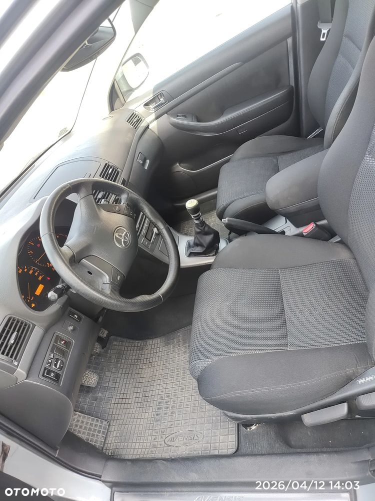 Toyota Avensis 2.2 D-4D Sol NAVI - 6