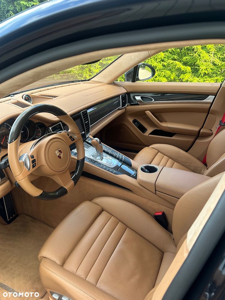 Porsche Panamera Turbo - 33
