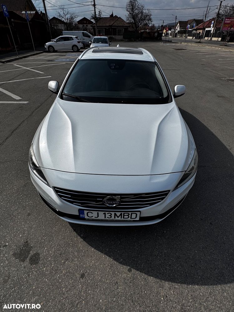 Volvo V60 D6 Plug-In-Hybrid AWD Geartronic Pure Limited - 4