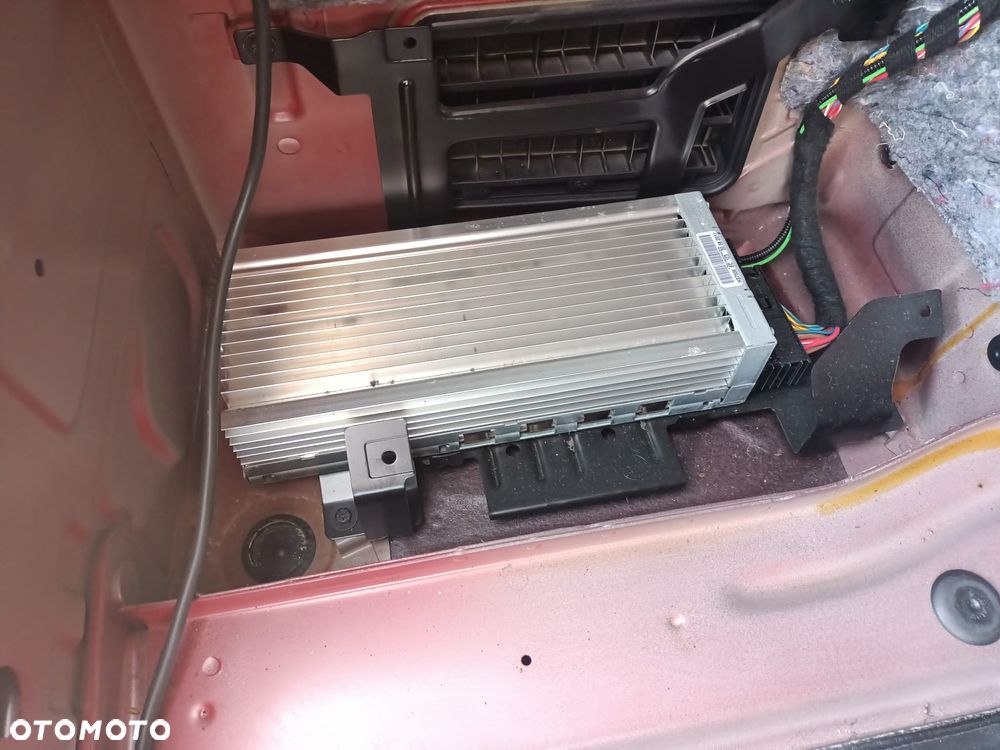 Wzmacniacz BMW E81 E87 E90 E91 E92 E93 E84 X1 Logic7 DSP Top Hifi harmankardon 9218086 - 1