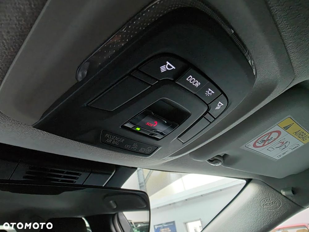 Toyota Corolla 1.8 Hybrid Comfort - 36