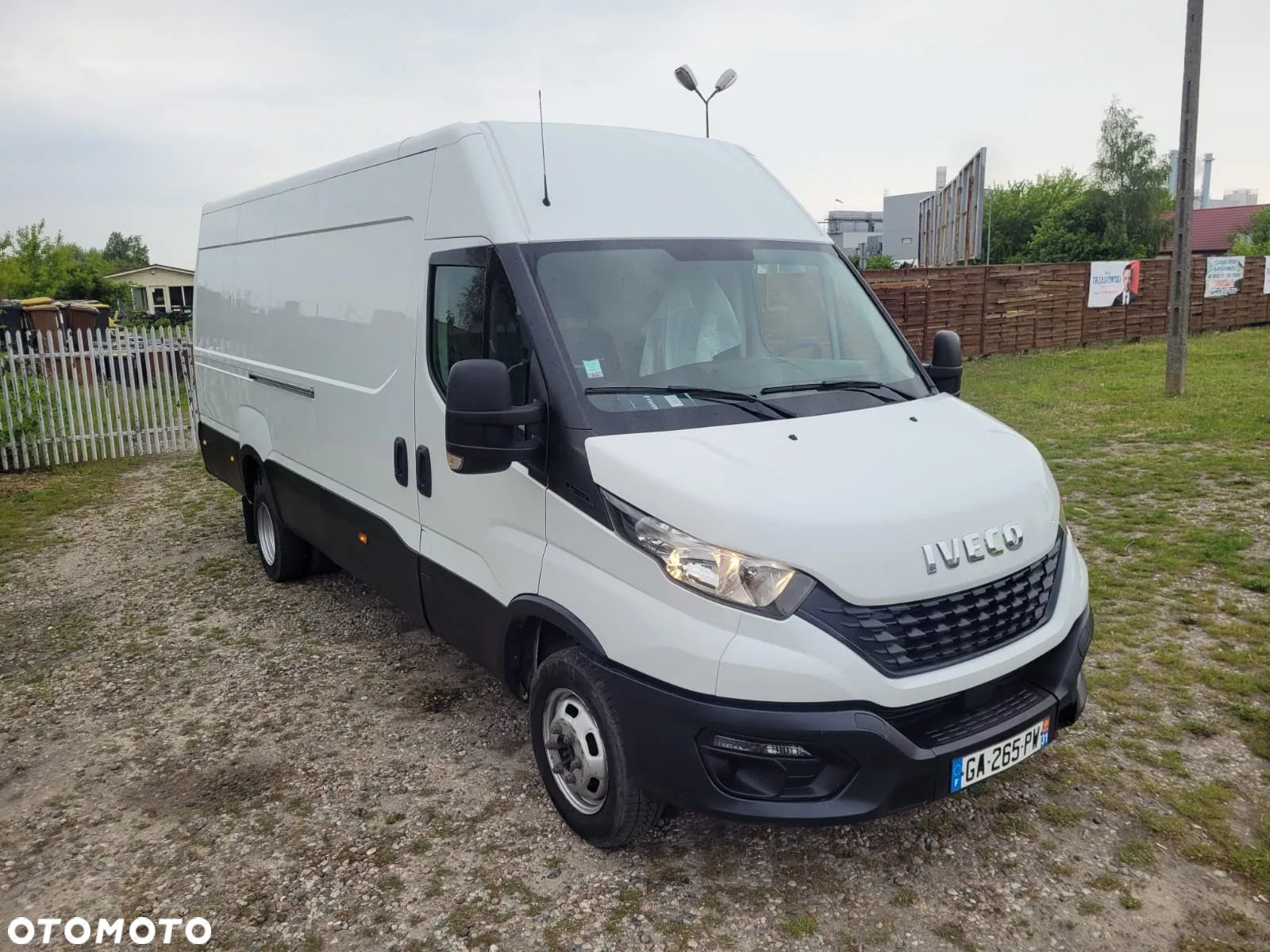 Iveco 35C14 MAXI - 2