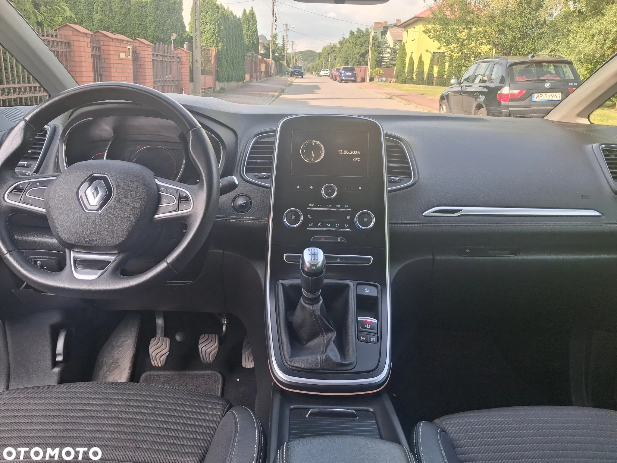 Renault Scenic BLUE dCi 120 BUSINESS EDITION - 18