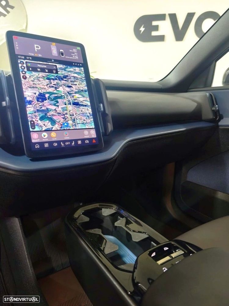 Volvo EX30 69 kWh Single Motor Extended Range Core - 22