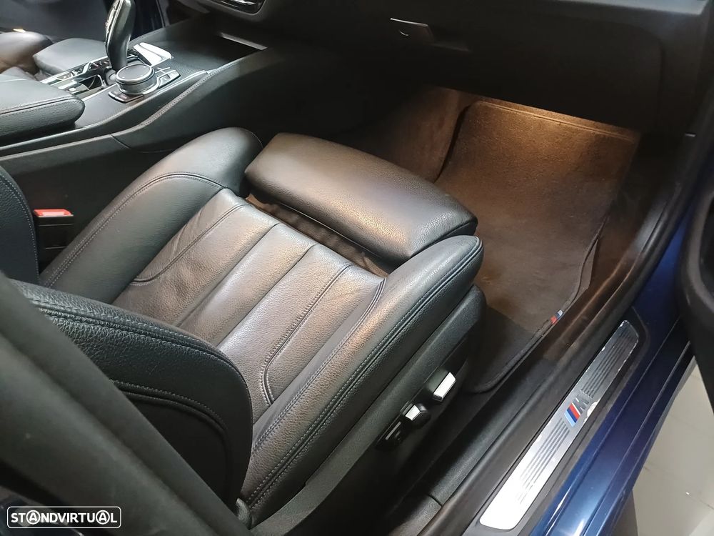 BMW 530 e Pack Desportivo M - 25