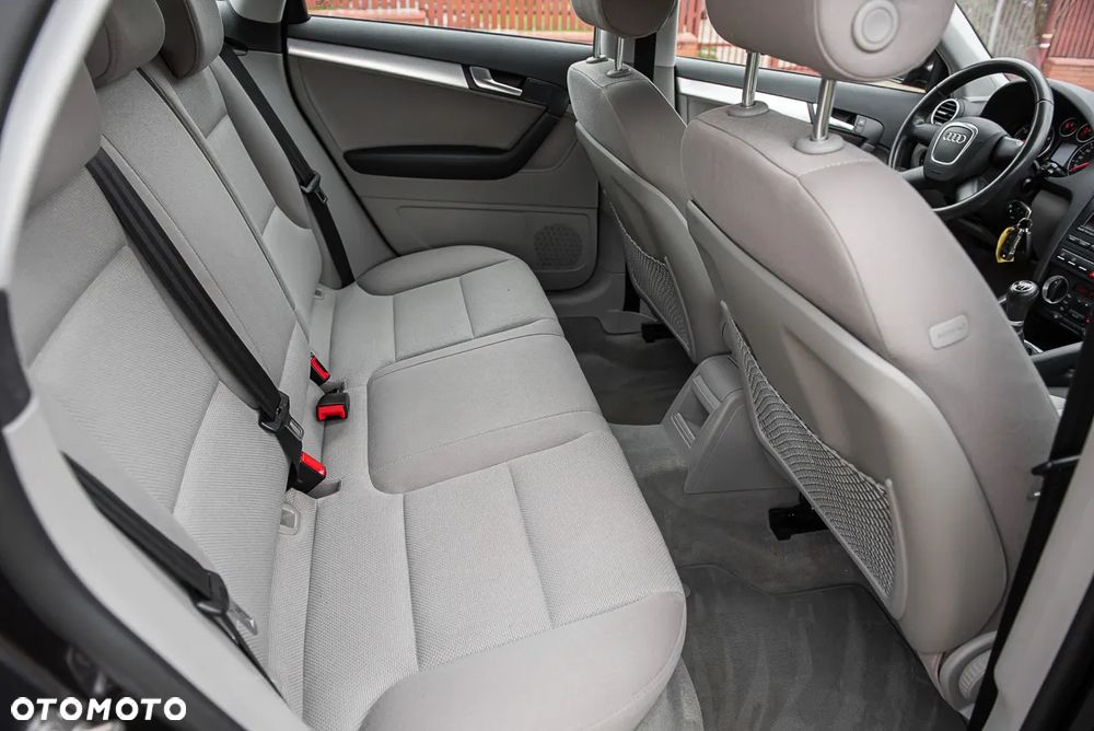 Audi A3 Sportback 1.4 TFSI Attraction - 28