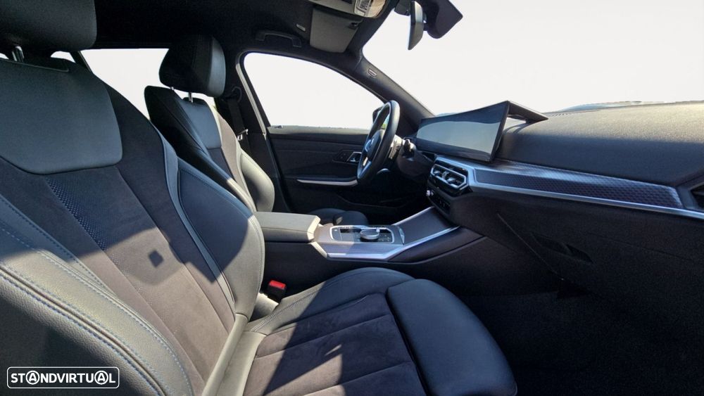 BMW 320 d Touring Pack Desportivo M Auto - 3