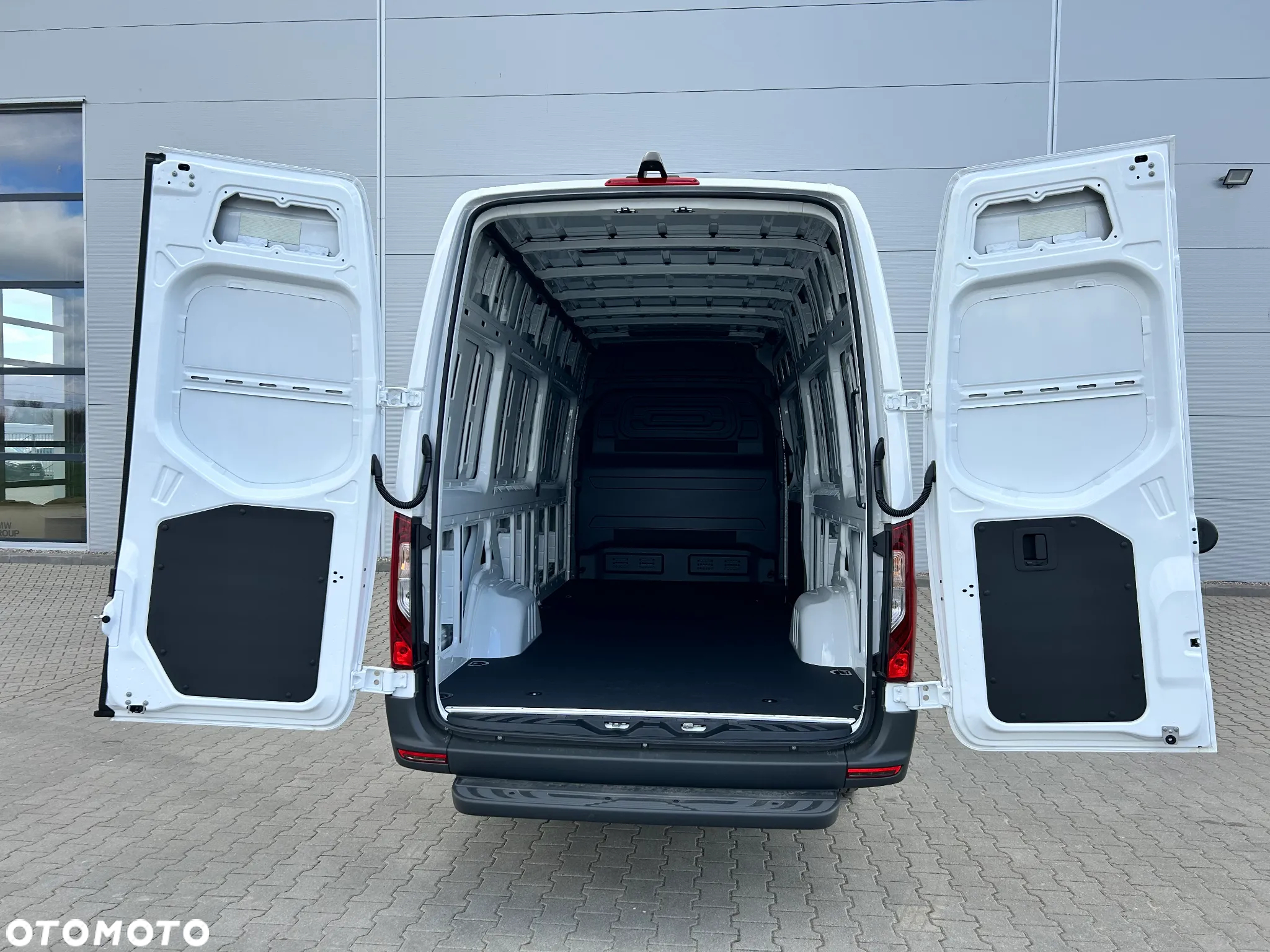 Mercedes-Benz eSPRINTER 314e FURGON DŁUGI - 6