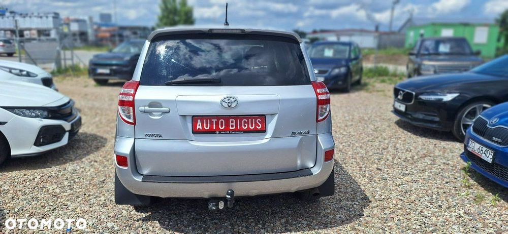 Toyota RAV4 - 6