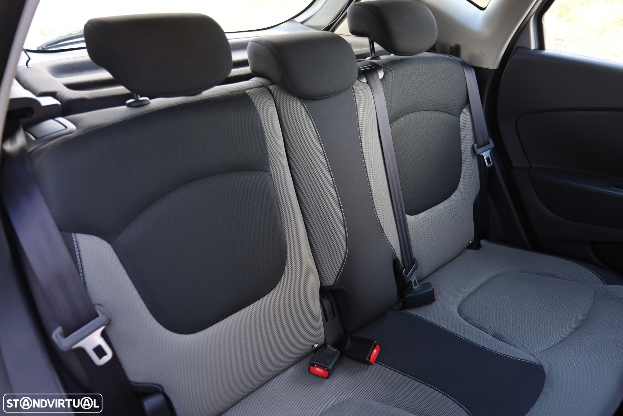 Renault Captur 1.5 dCi - 13
