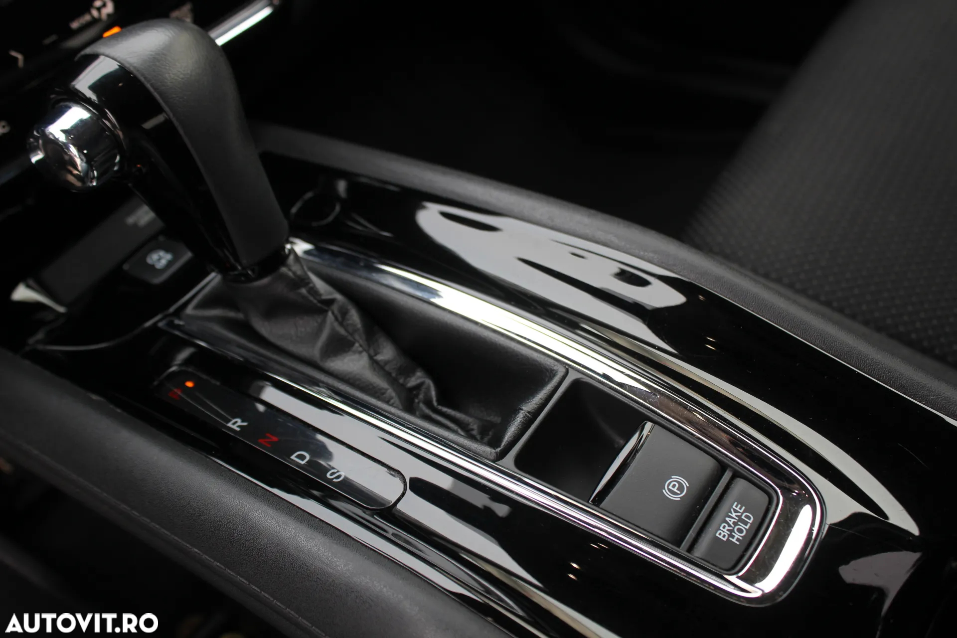 Honda HR-V 1.5 i-VTEC 4x2 CVT Elegance - 7