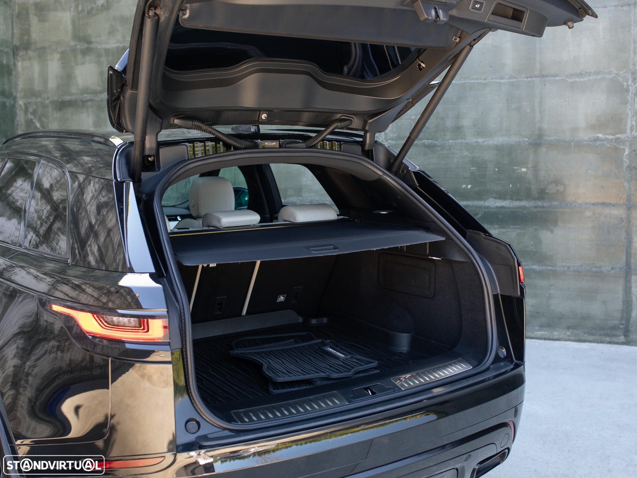 Land Rover Range Rover Velar 2.0 D R-Dynamic HSE - 56