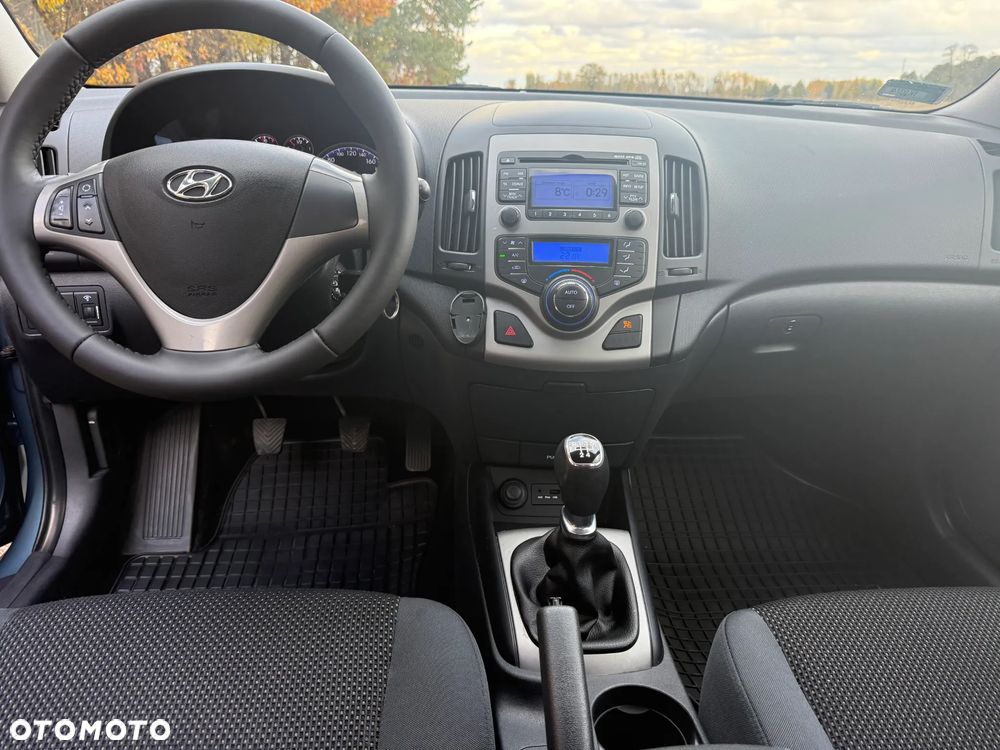 Hyundai i30 1.6 Comfort - 13