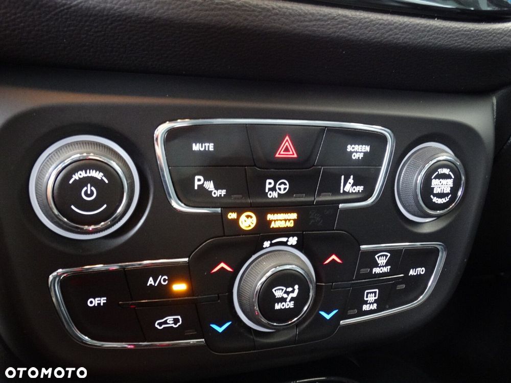 Jeep Compass - 29