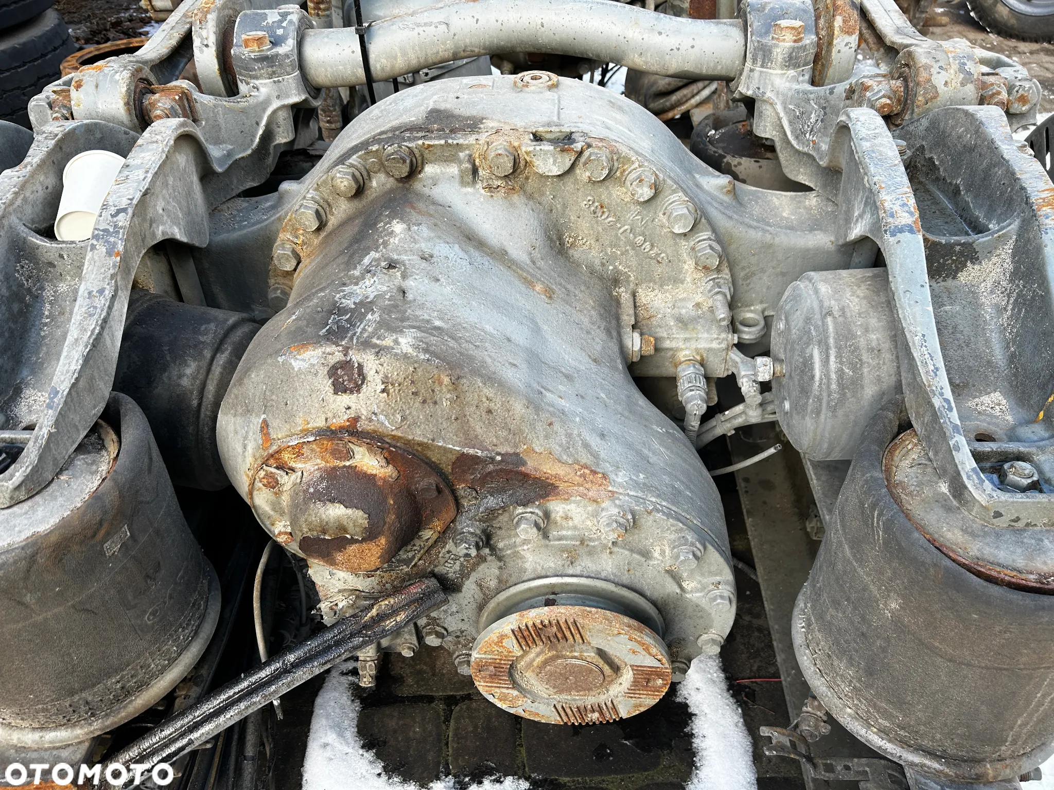 VOLVO FH4 6X4 Mosty napędowe RTS 2370 A przełożenie 3.09 (Poduszka) - 2