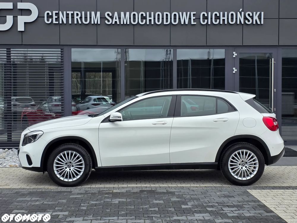 Mercedes-Benz GLA 180 7G-DCT Style - 10