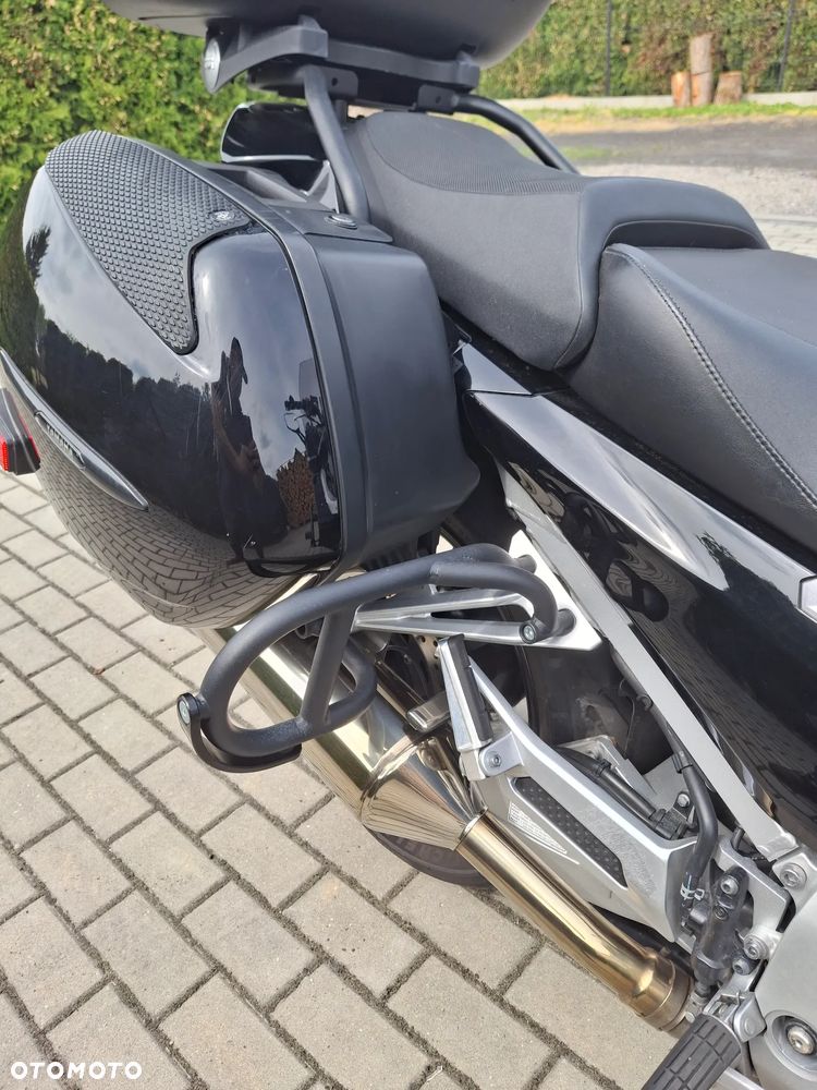 Yamaha FJR - 19