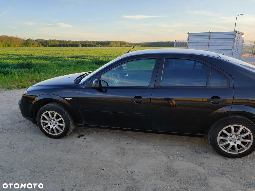 Ford Mondeo 1.8 Ambiente - 10