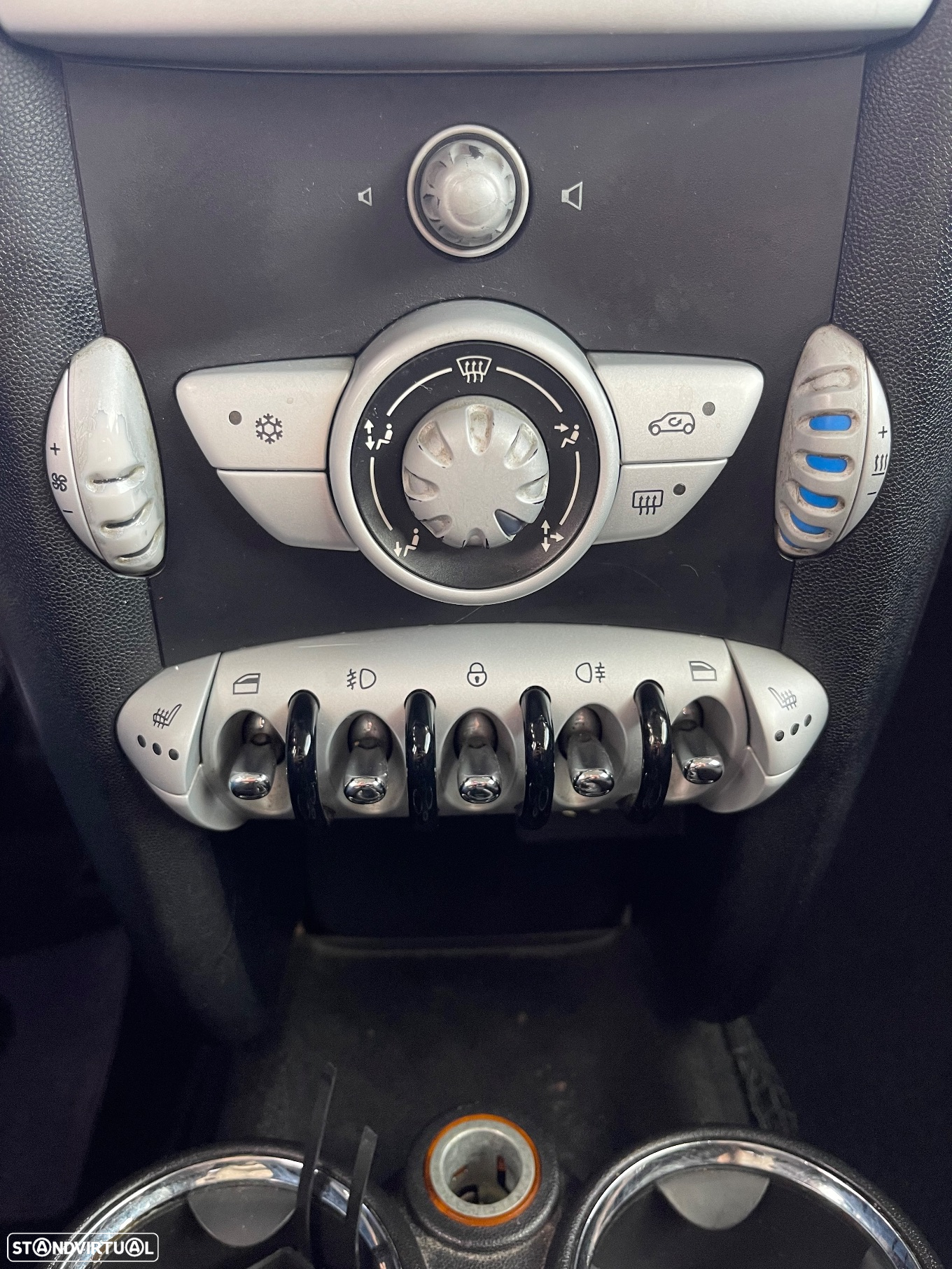 MINI 3 Portas Cooper D - 22