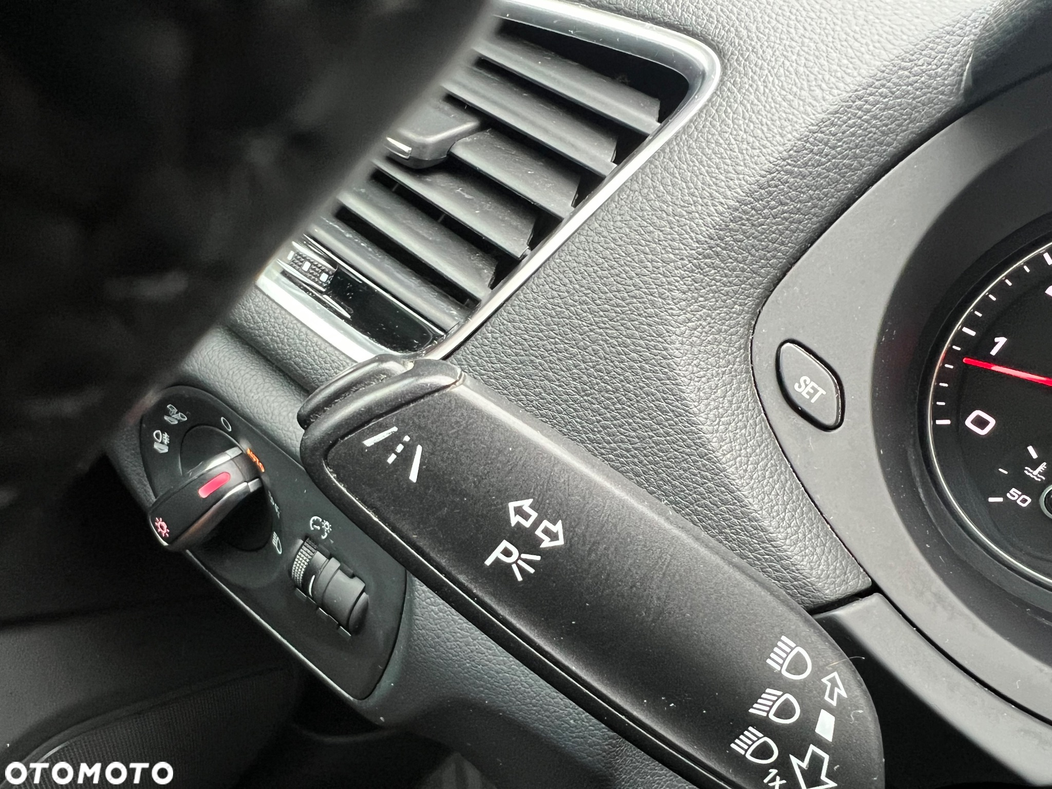 Audi Q3 2.0 TFSI Quattro Design S tronic - 35