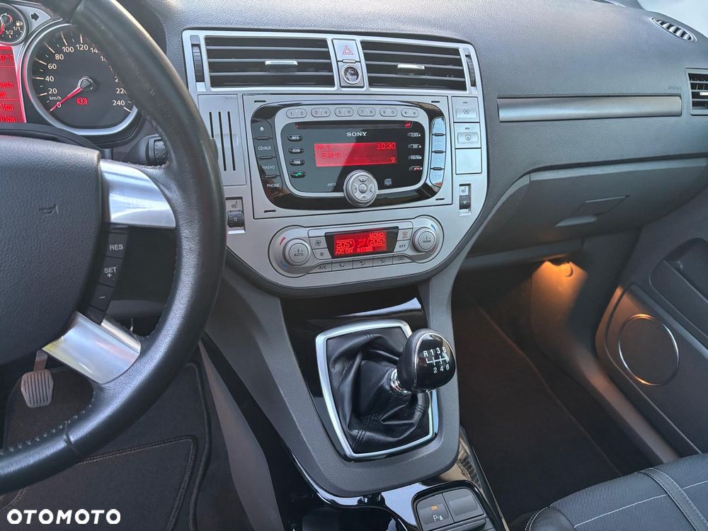 Ford Kuga 2.0 TDCi 4x4 Titanium - 15