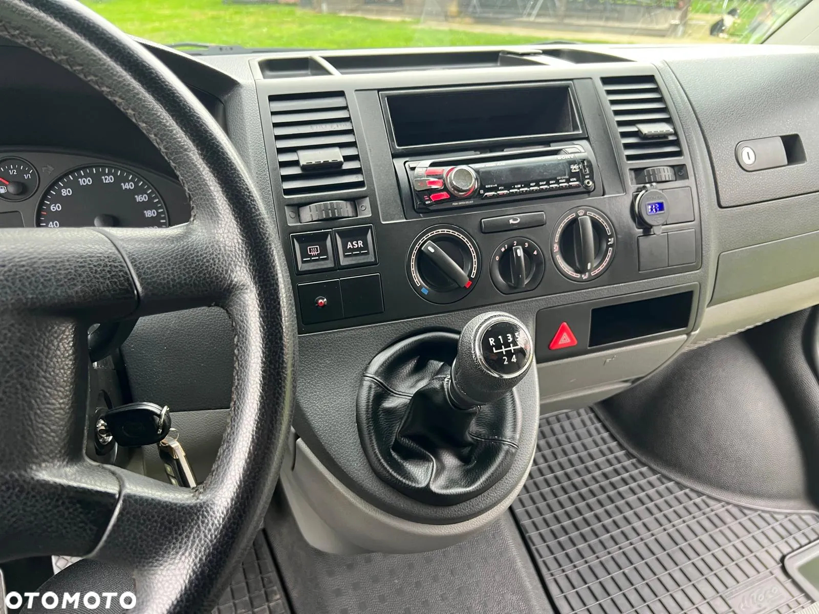 Volkswagen Transporter T5 TDI L1H1 - 10