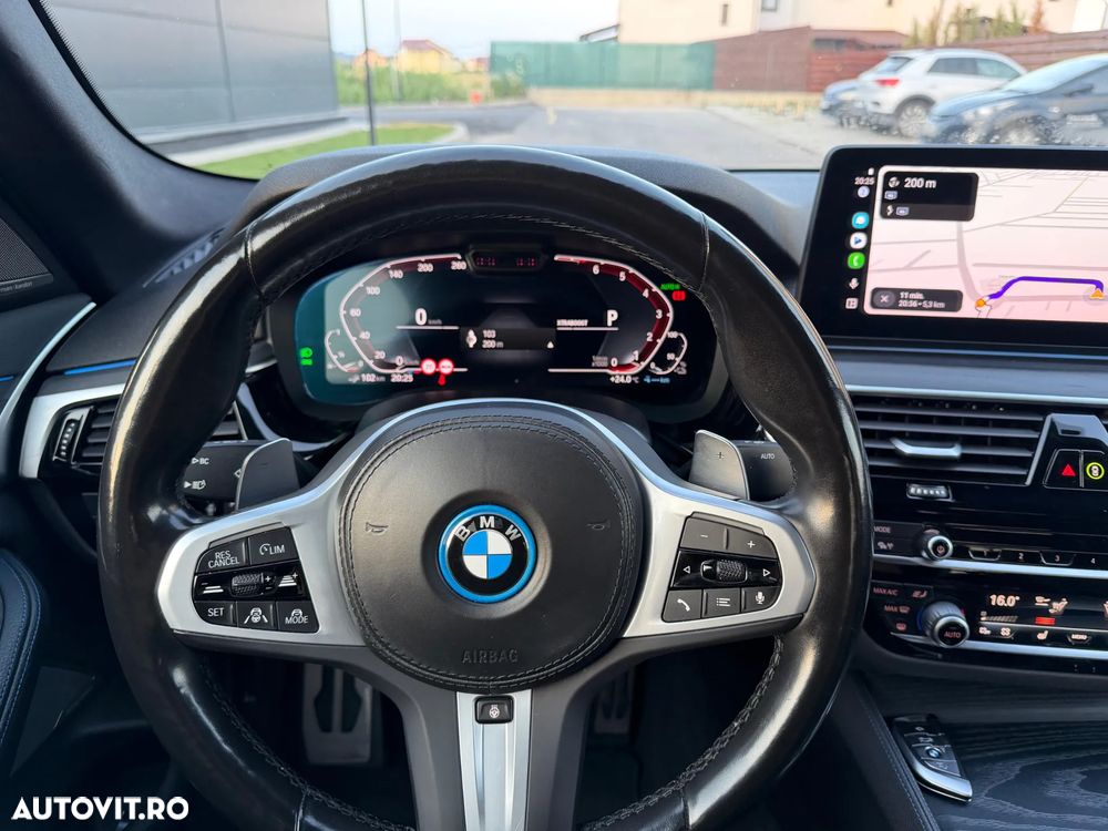 BMW Seria 5 530e Aut. - 8