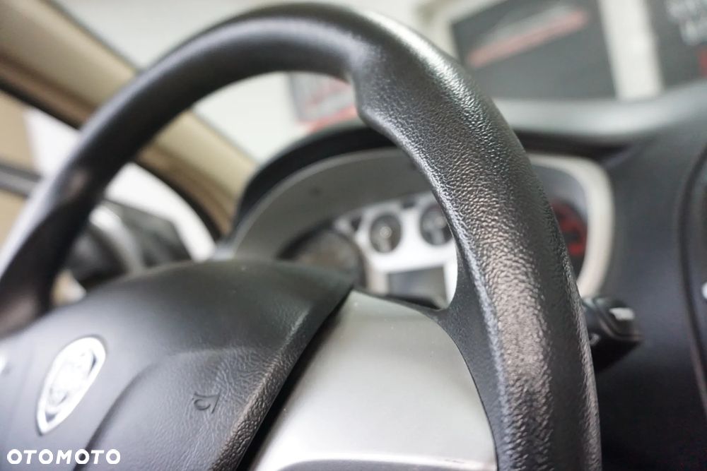 Lancia Delta 1.4 T-Jet Silver - 27