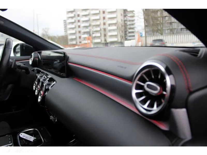 Mercedes-Benz CLA 250 4-Matic 7G-DCT - 9