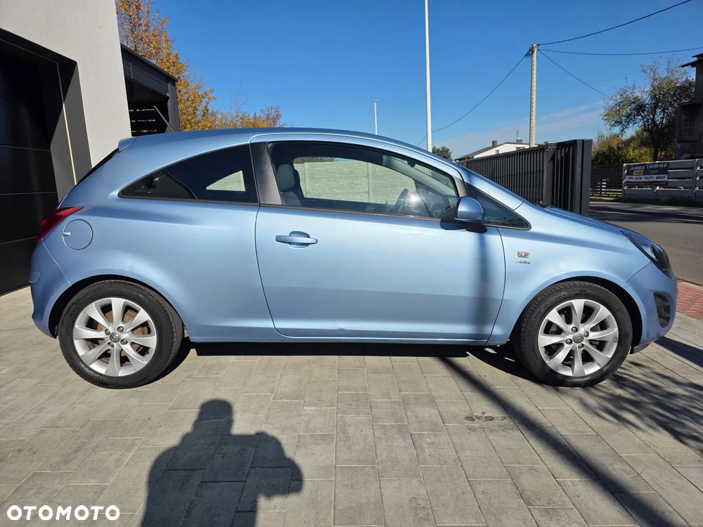 Opel Corsa 1.4 16V Active - 10