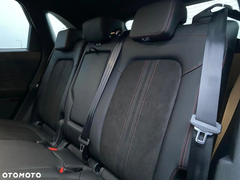 Ford Kuga 2.5 Duratec FHEV ST-LINE X - 9