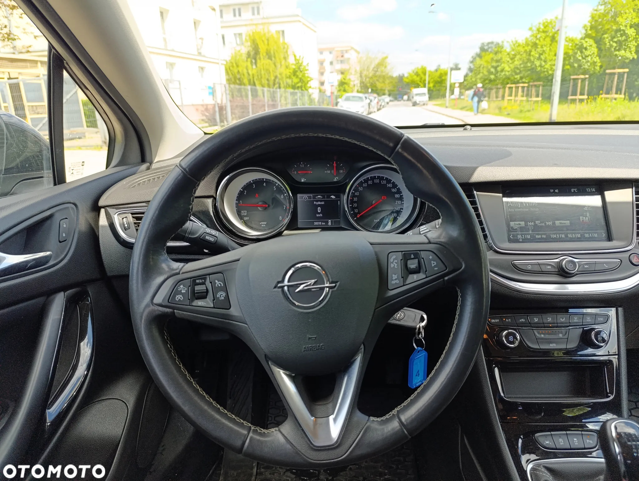 Opel Astra V 1.2 T Elegance S&S - 12